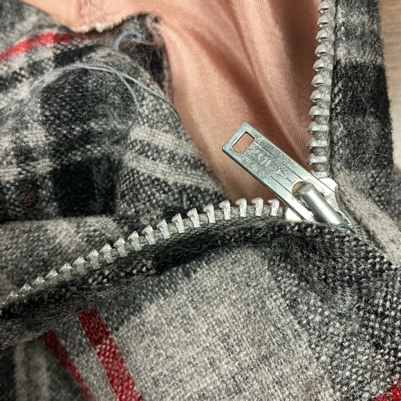 Vintage Pendleton 1960s turnabout gray and red plaid wool skirt USA made XS - Picture 5 of 6
